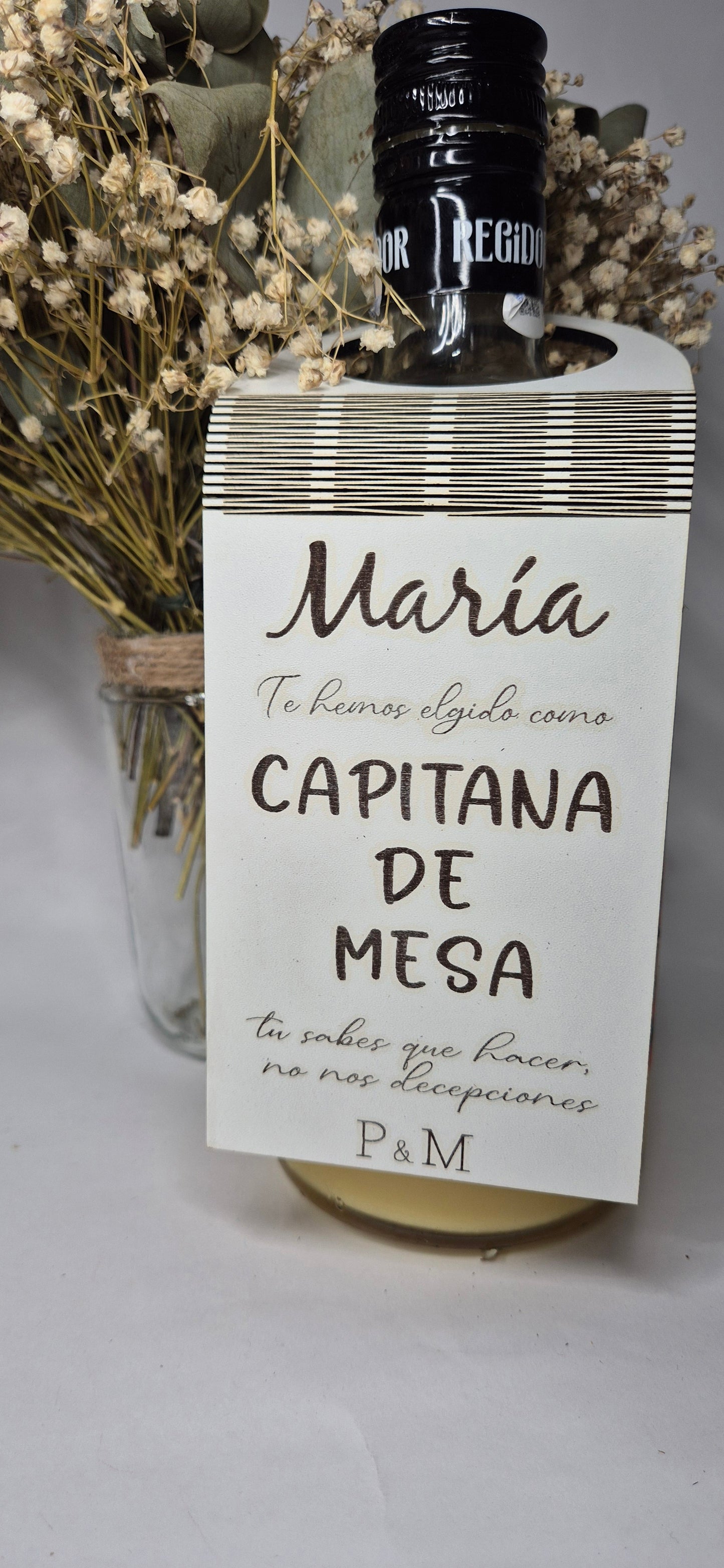 Capitán de mesa de madera