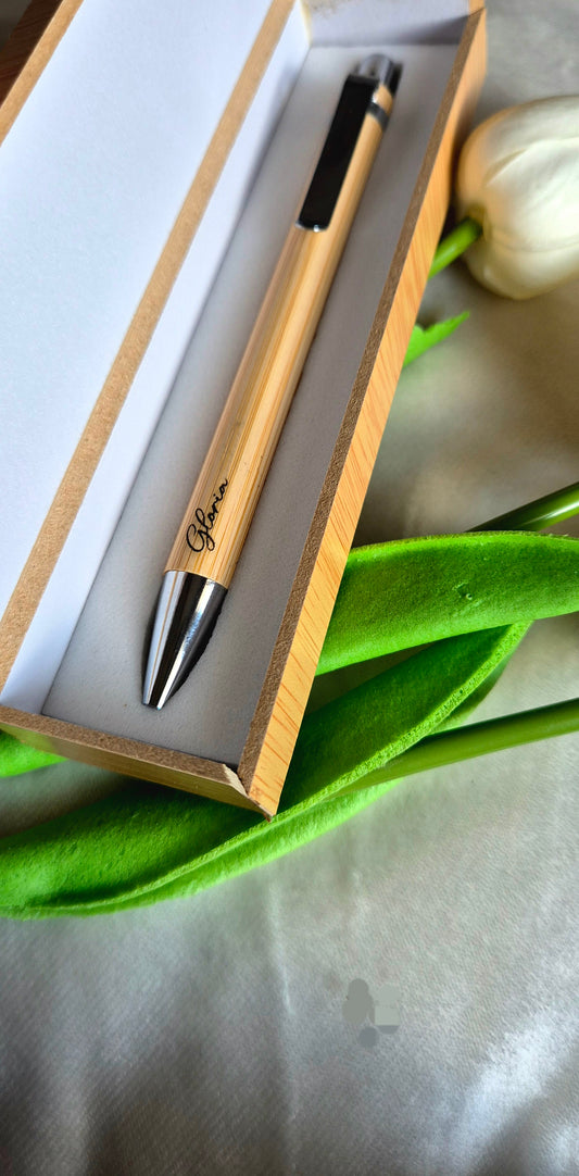 Caja con boligrafo personalizado